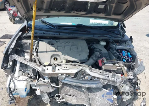 2016 Toyota Corolla Le z USA, uszkodzony, nr VIN 2T1BURHEXGC558715